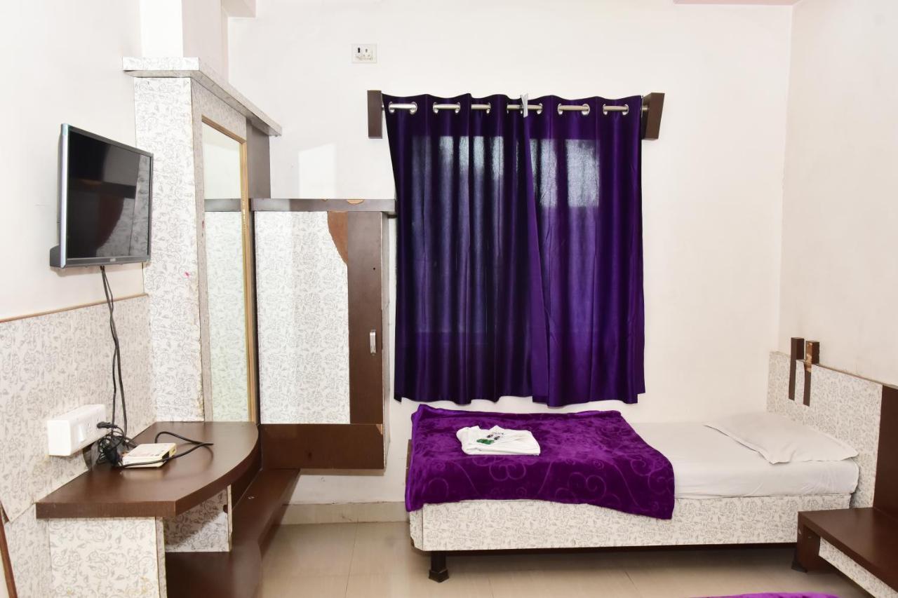 שירדי Hotel Temple Sai מראה חיצוני תמונה