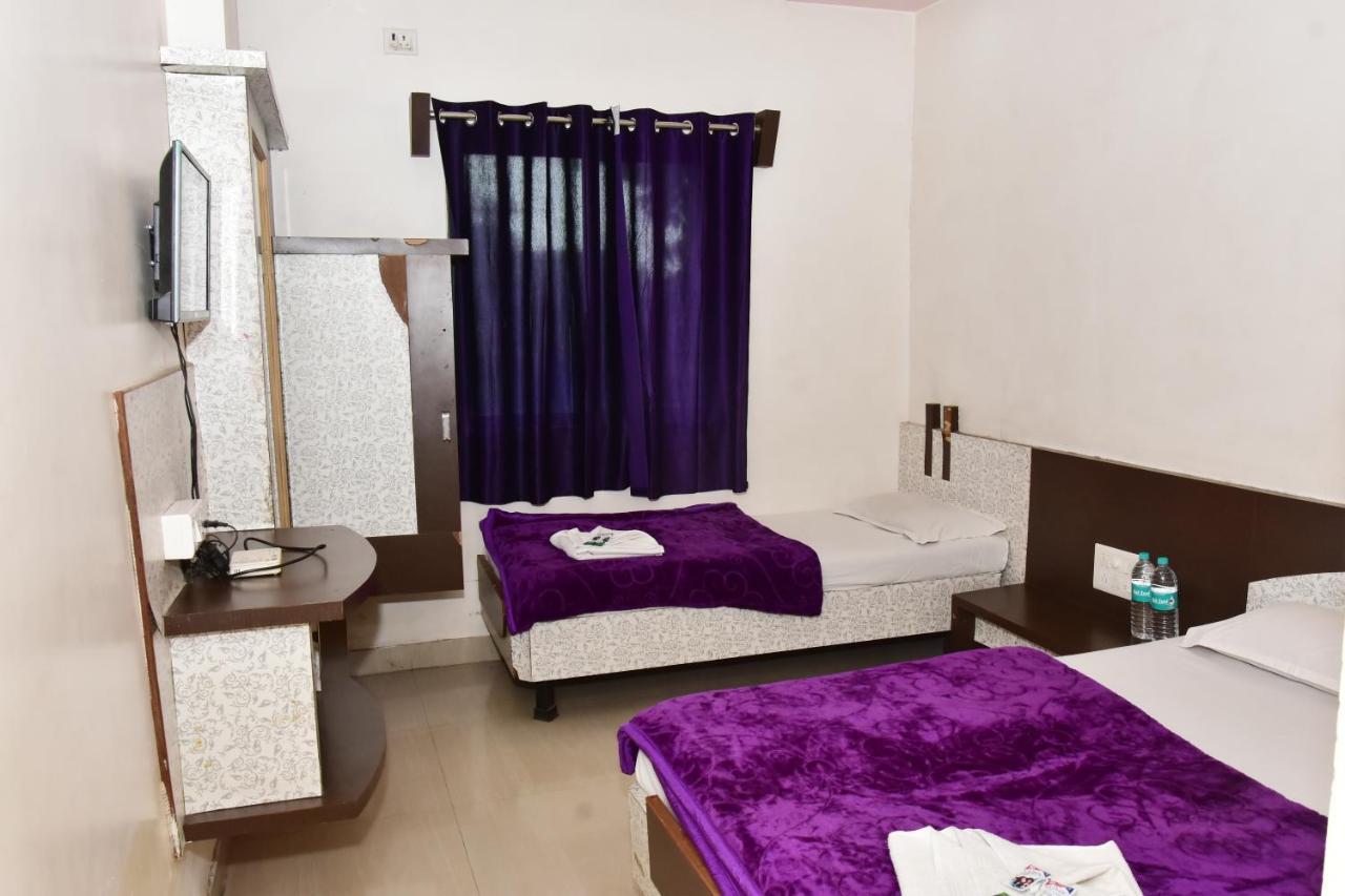 שירדי Hotel Temple Sai מראה חיצוני תמונה