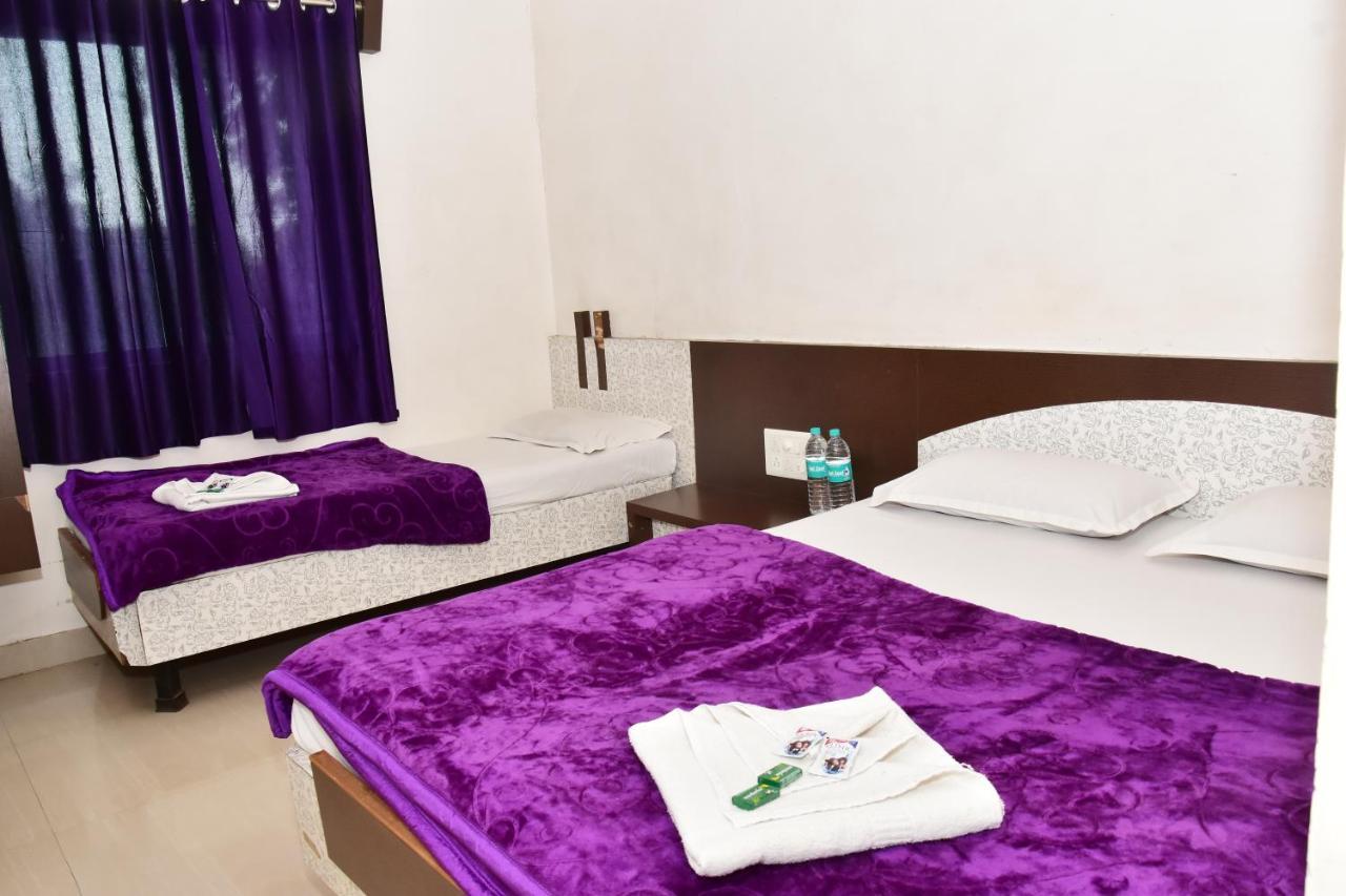 שירדי Hotel Temple Sai מראה חיצוני תמונה