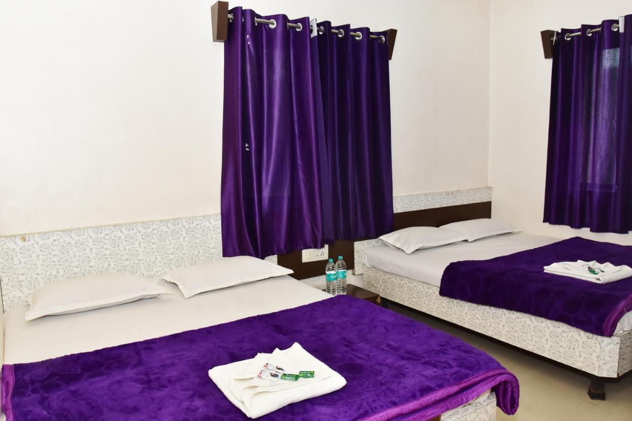 שירדי Hotel Temple Sai מראה חיצוני תמונה