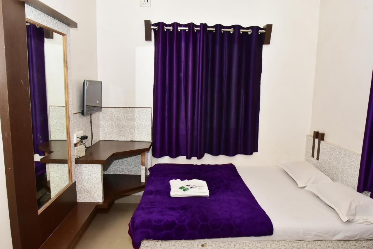 שירדי Hotel Temple Sai מראה חיצוני תמונה