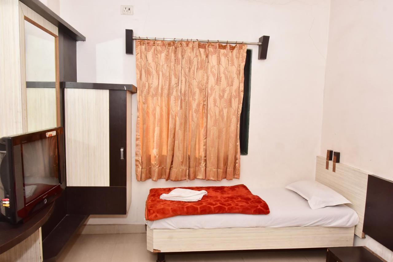 שירדי Hotel Temple Sai מראה חיצוני תמונה