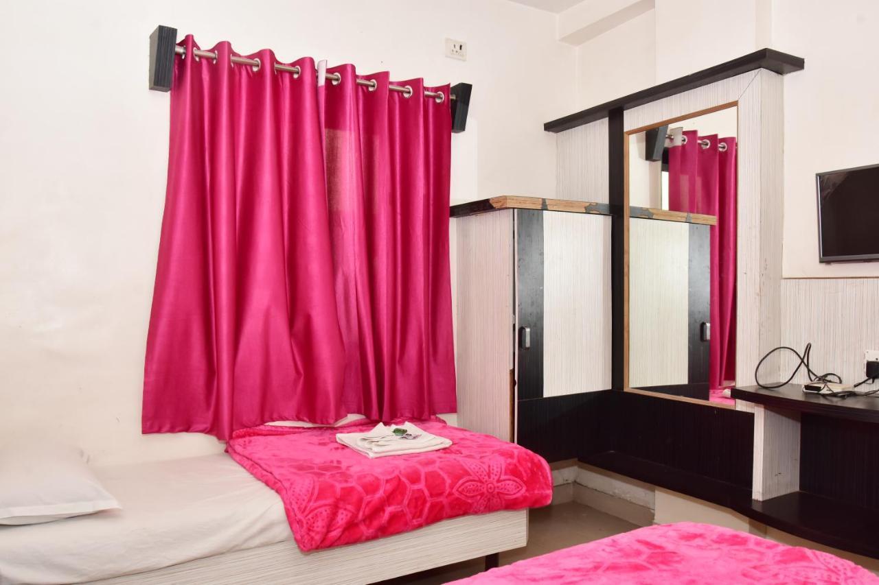 שירדי Hotel Temple Sai מראה חיצוני תמונה